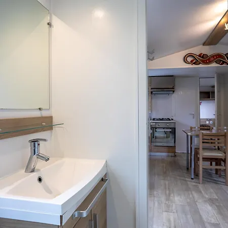 Mobil-home 3 - A مكان تخييم سان جان دي مونت
